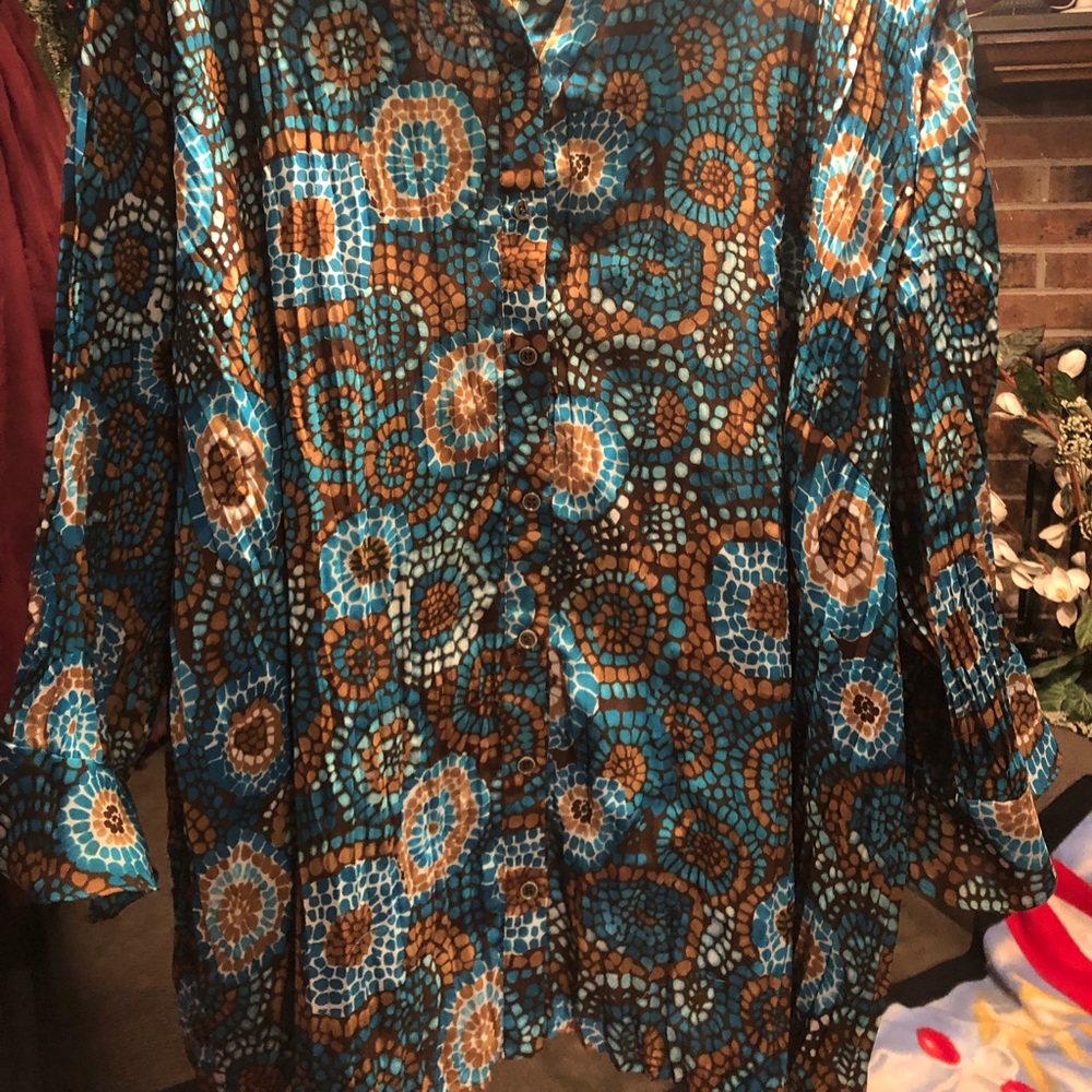 Maggie Barnes for Catherine’s 5x blue, brown, white spotted tunic, bell sleeve